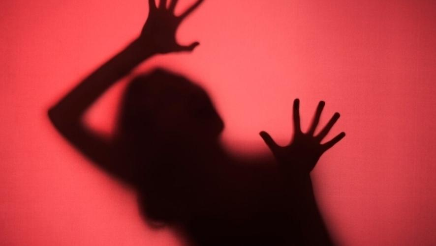 Foto ilustrasi pelecehan seksual: Heboh oknum pimpinan ponpes di Buaran, Pekalongan diduga cabuli santriwati. (Freepik/Freepik)