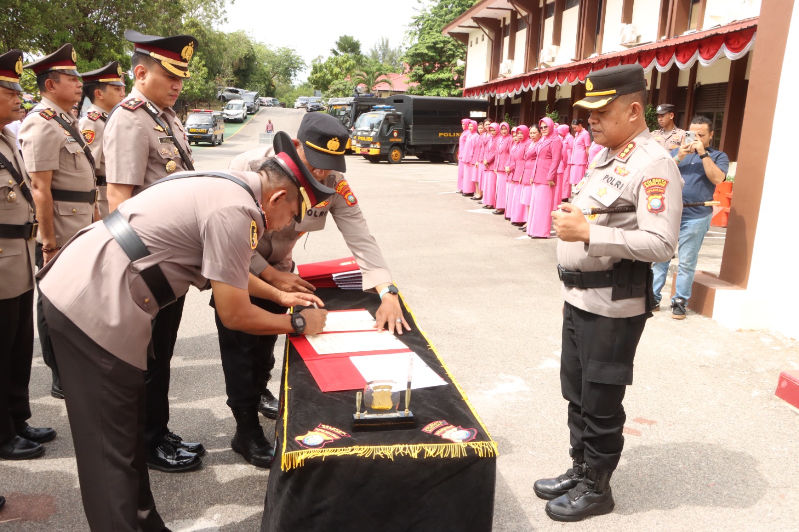 Kapolresta Barelang Pimpin Upacara Serah Terima Jabatan Sejumlah Pejabat Penting