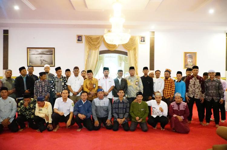 126 Mubaligh mendapat Honorarium Ramadhan dari Bakomubin Kabupaten Lingga