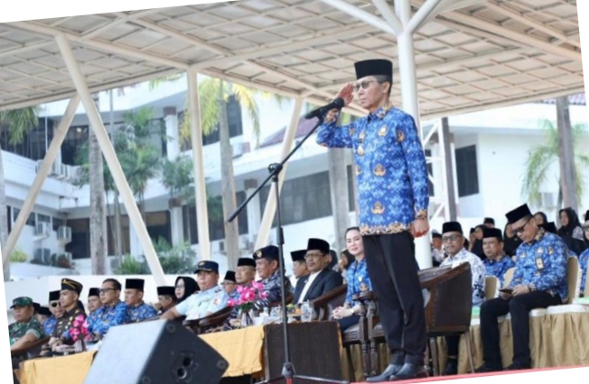 Wali Kota Amsakar Pimpin Upacara HUT Korpri ke-54 dan PGRI ke-80 di Batam