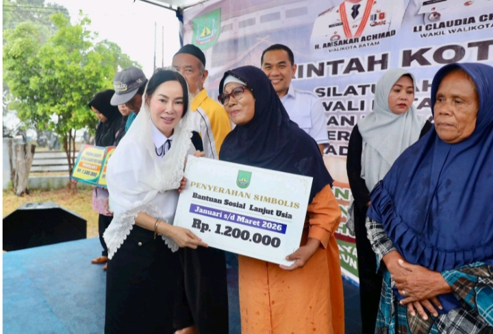 Wujudkan Kesejahteraan Lansia, Pemko Batam Salurkan Bansos Rp400 Ribu per Bulan