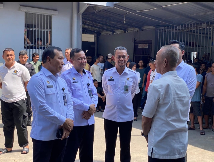 Sinergi Lapas Batam dan TNI dalam Gotong Royong Peringati HUT TNI ke-80