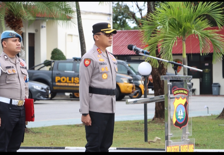 Wakapolresta Barelang Pimpin Upacara Bulanan Kesadaran Nasional, Tekankan Disiplin dan Pelayanan Prima