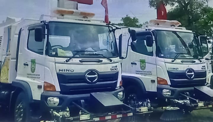 Wujudkan Batam Kota Bersih, DLH Uji Coba Dua Unit Mobil Penyapu Jalan Canggih