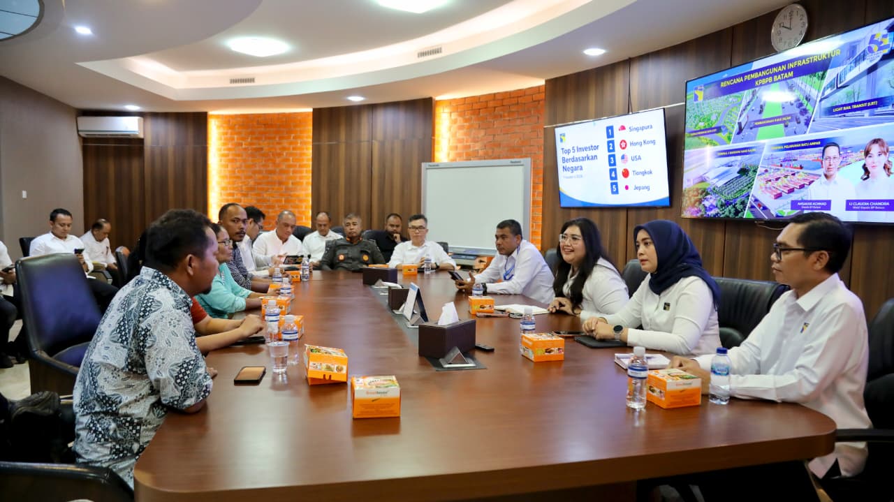 Keterangan Poto: BP Batam Beri Tenggat hingga Akhir Tahun 2026, terkait pembongkaran lapak UMKM Mega Legenda (foto/Humas BP Batam)