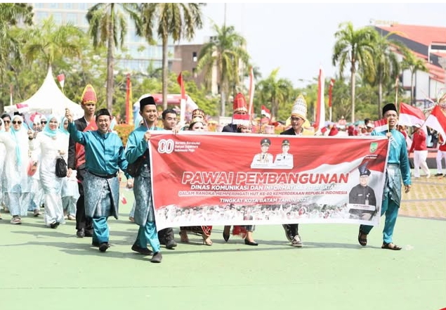 Semarak Kemerdekaan, Diskominfo Batam Turut Ikut dalam Pawai Pembangunan 2025