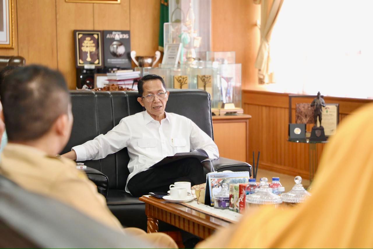 Amsakar Tegaskan Pemerintah Harus Berpihak pada LAM: Dorong Anggaran Berkelanjutan dalam Ranperda