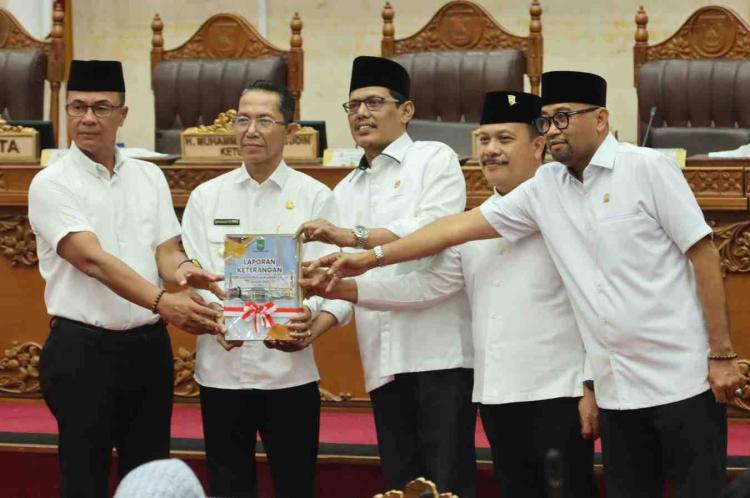 Wali Kota Batam Serahkan LKPj 2025 ke DPRD: Pendapatan Daerah Lampaui Target hingga Rp4,29 Triliun