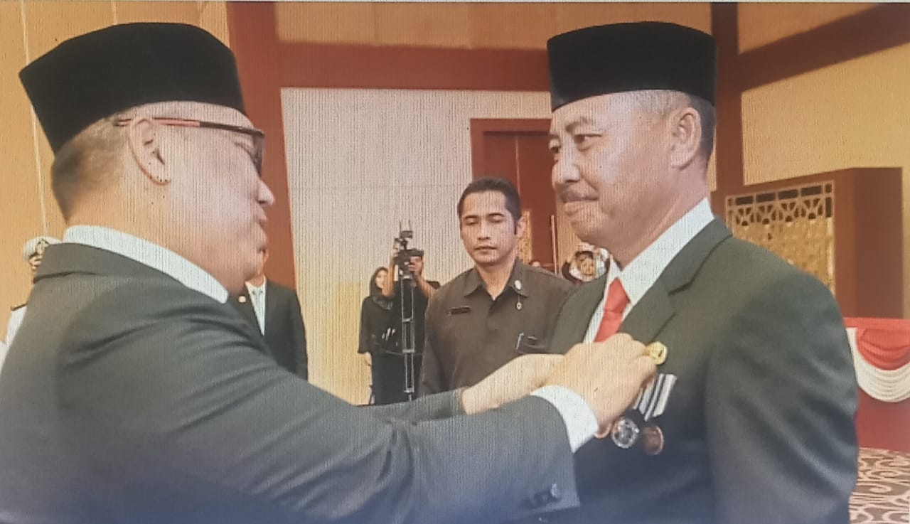 Penghargaan Atas Dedikasi, 238 ASN Kepri Terima Tanda Kehormatan Satyalancana Karya Satya