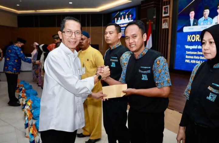 Wujudkan Kepedulian di Bulan Ramadan, Korpri dan Baznas Batam Santuni Janda, Anak Yatim, dan Petugas Kebersihan