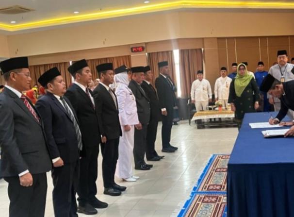 Amsakar Lantik Delapan Pejabat Baru Untuk Memperkuat Mesin Birokrasi