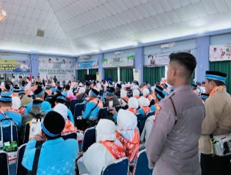 Polsek Batam Kota Pastikan Keberangkatan Jamaah Haji Embarkasi Batam Aman dan Lancar