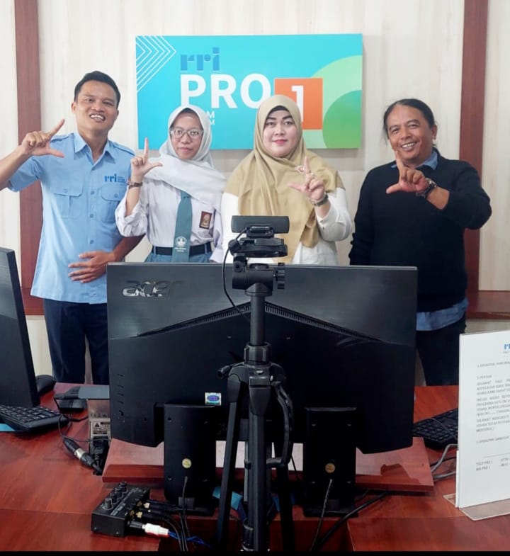 Nada Salsabila Kamil di Undang Podcast RRI Atas Prestasinya