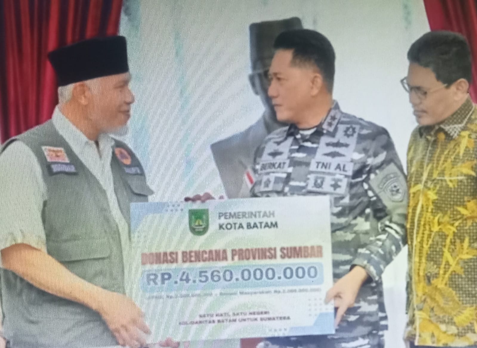 Lanjutkan Safari Kemanusiaan, Pemko Batam Salurkan Bantuan Rp4,5 Miliar untuk Sumatera Barat