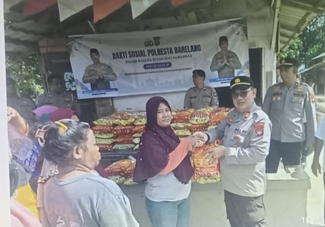 Perkuat Kepedulian Sosial di Bulan Ramadhan, Polsek Batam Kota dan PKTM Gelar Bakti Sosial
