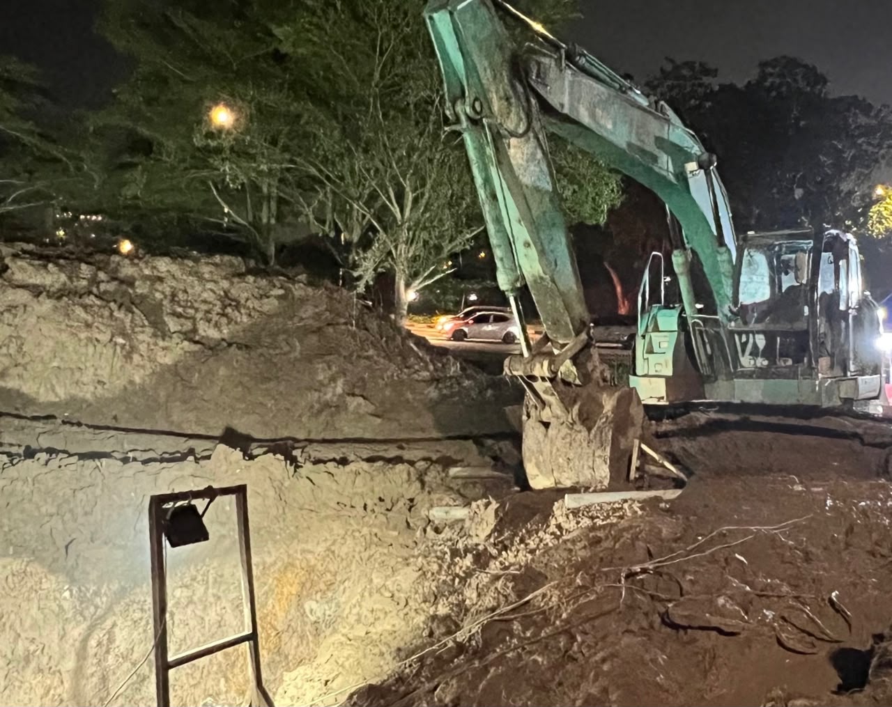 Keterangan Poto: Perbaikan Pipa Simpang Plamo-Kepri Mall Rampung, Aliran Air Mulai Didistribusikan Bertahap (foto/Humas BP Batam)