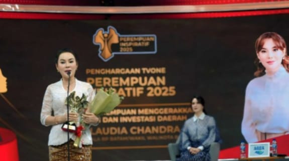 Kado Istimewa Hari Ibu: Li Claudia Chandra Borong Dua Penghargaan Nasional Bergengsi