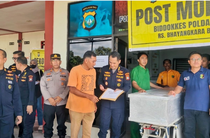 Jenazah 10 Korban Ledakan Kapal Federal II di PT ASL Dipulangkan ke Keluarga