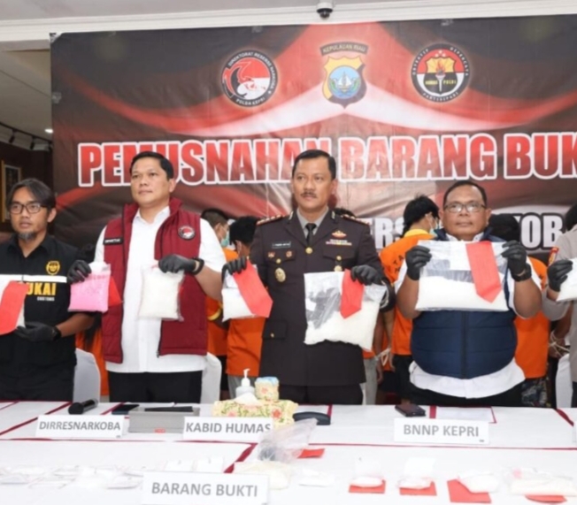 Komitmen Nyata Perangi Narkoba, Polda Kepri Musnahkan Barang Bukti Narkotika Periode Juli-September 2025
