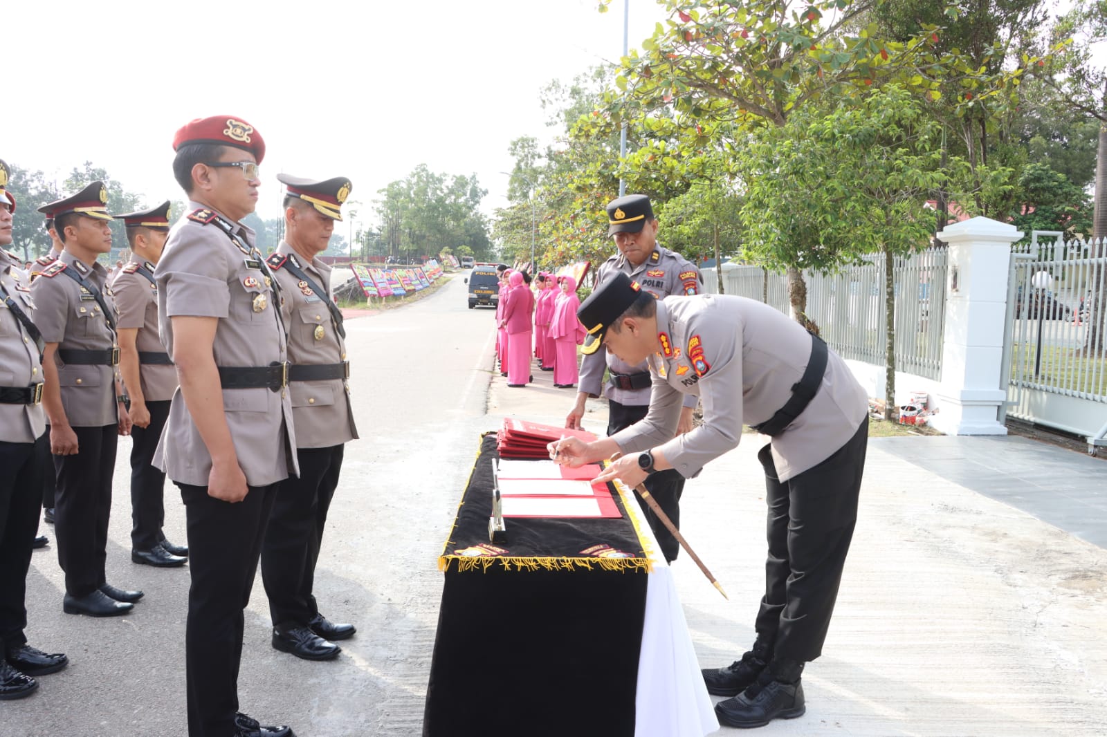 Polresta Barelang Gelar Upacara Serah Terima Jabatan dan Pelantikan Pejabat Utama