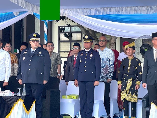 Keterangan Poto: Kepala Rumah Tahanan Negara (Karutan) Kelas IIA Batam, Fajar Teguh Wibowo, menghadiri upacara peringatan Hari Bhayangkara ke-80 di Gedung Lancang Kuning, Mapolda Kepri, Nongsa, Kota Batam (foto/int)