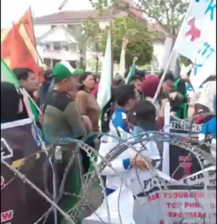 Aksi Unjuk Rasa Buruh di Batam, Tuntut 9 Poin Nasional dan Daerah