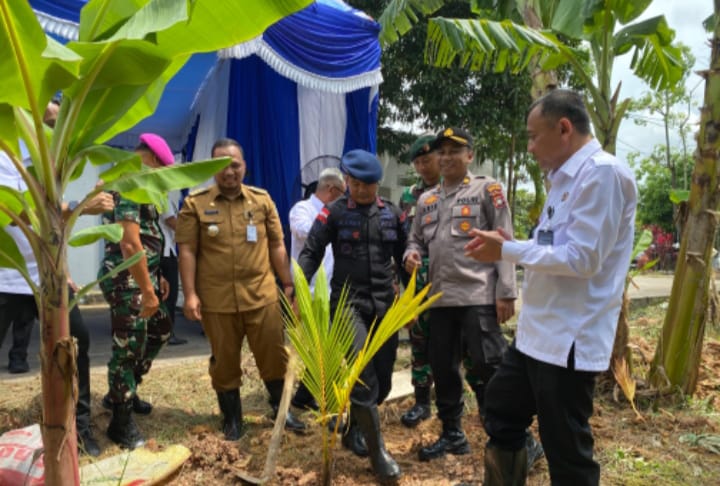 700 Pohon Kelapa Ditanam, Imigrasi dan Pemasyarakatan di Kepri Dukung Ketahanan Pangan Nasional   