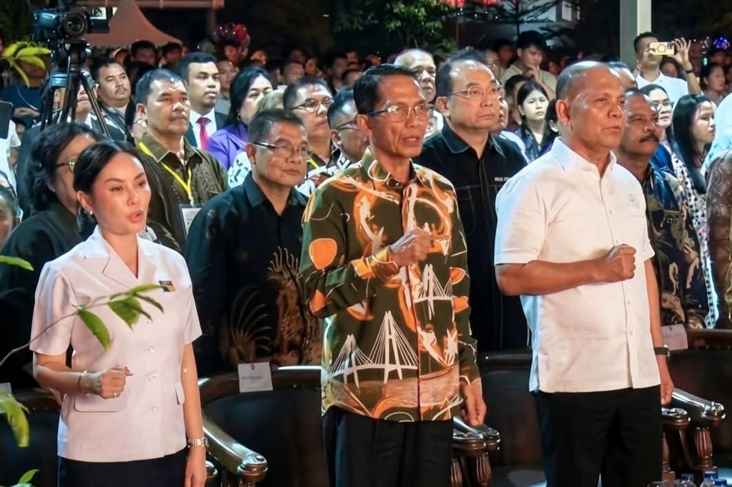 Ribuan Umat Kristiani Padati Engku Putri, Amsakar-Li Claudia Hadiri Perayaan Paskah Oikumene Batam 2026