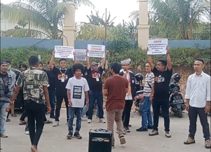 Protes Keras Mahasiswa Batam: Tolak Kriminalisasi, Desak Copot Kasat-Wakasat Reskrim Polresta Barelang