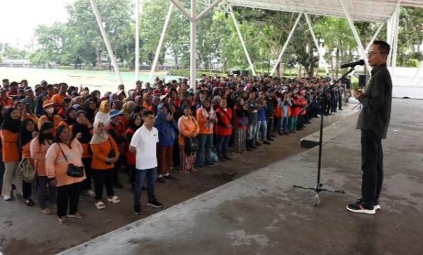 Tanggulangi Masalah Sampah, Amsakar Kumpulkan Ratusan Petugas Kebersihan Batam