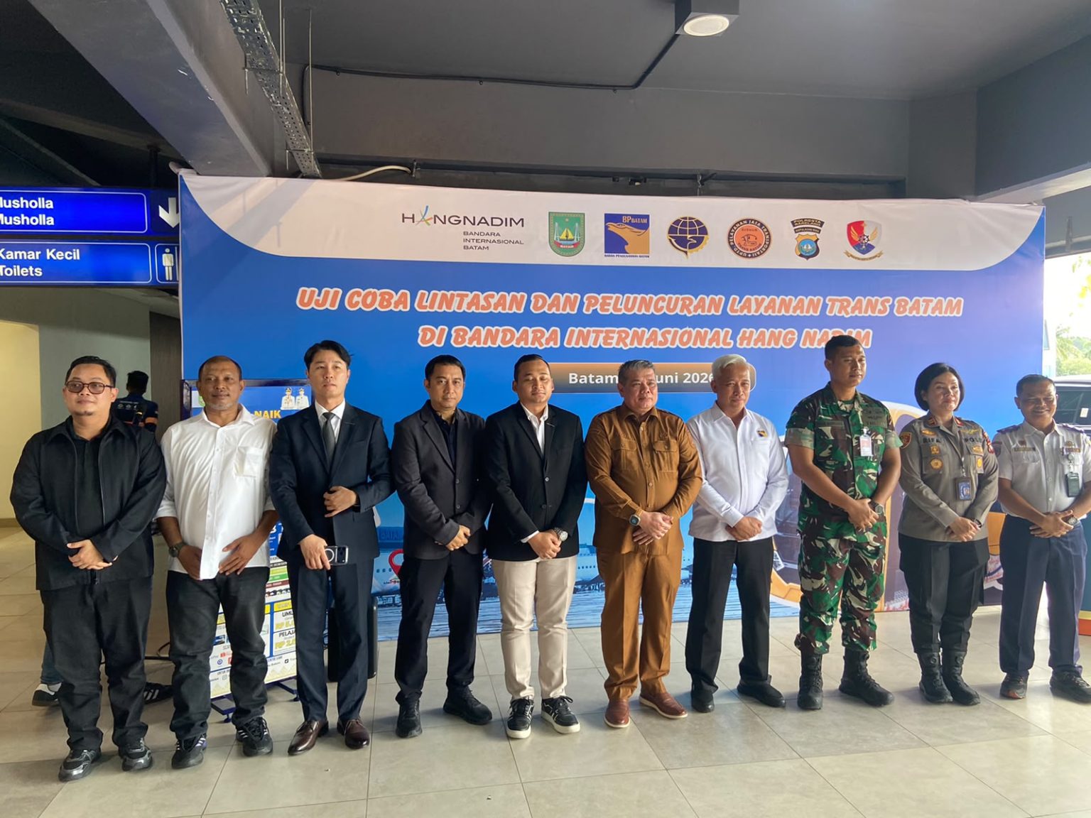 Keterangan Poto: Uji coba lintasan dan peluncuran Trans Batam, di Bandara Internasional Hang Nadim (foto/int)