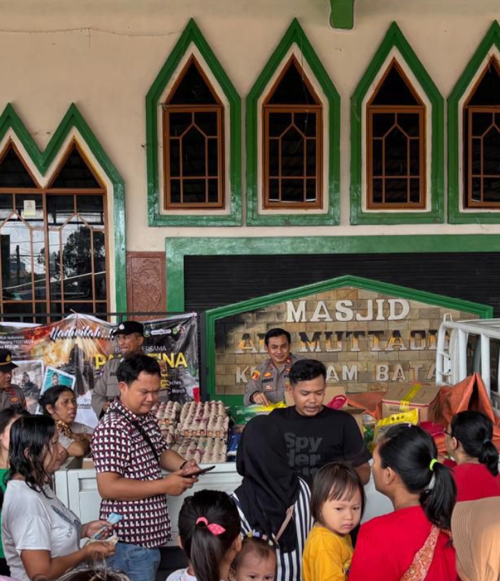 Gerakan Pasar Murah Polsek Lubuk Baja Ringankan Beban Masyarakat Baloi Indah