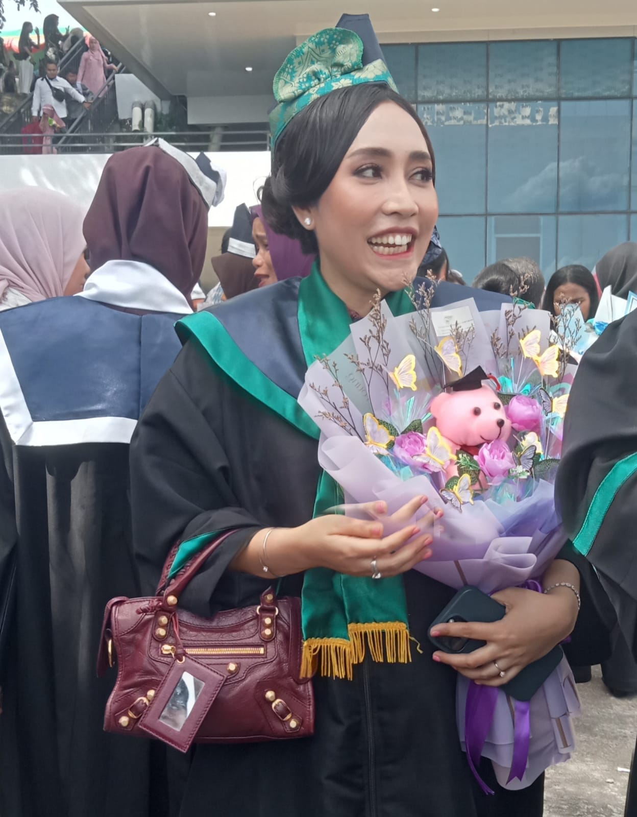 Uniba Wisuda 728 Mahasiswa, Anisa Zulkarnaen Lulusan Kedokteran Berkomitmen Membantu Masyarakat