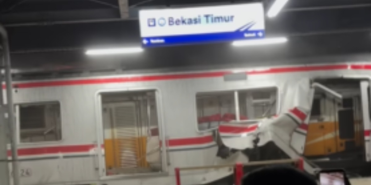 Menyoroti penuturan penumpang KRL usai kereta yang ditumpanginya tertabrak KA Argo Bromo di Stasiun Bekasi Timur. (Instagram.com/@ocied